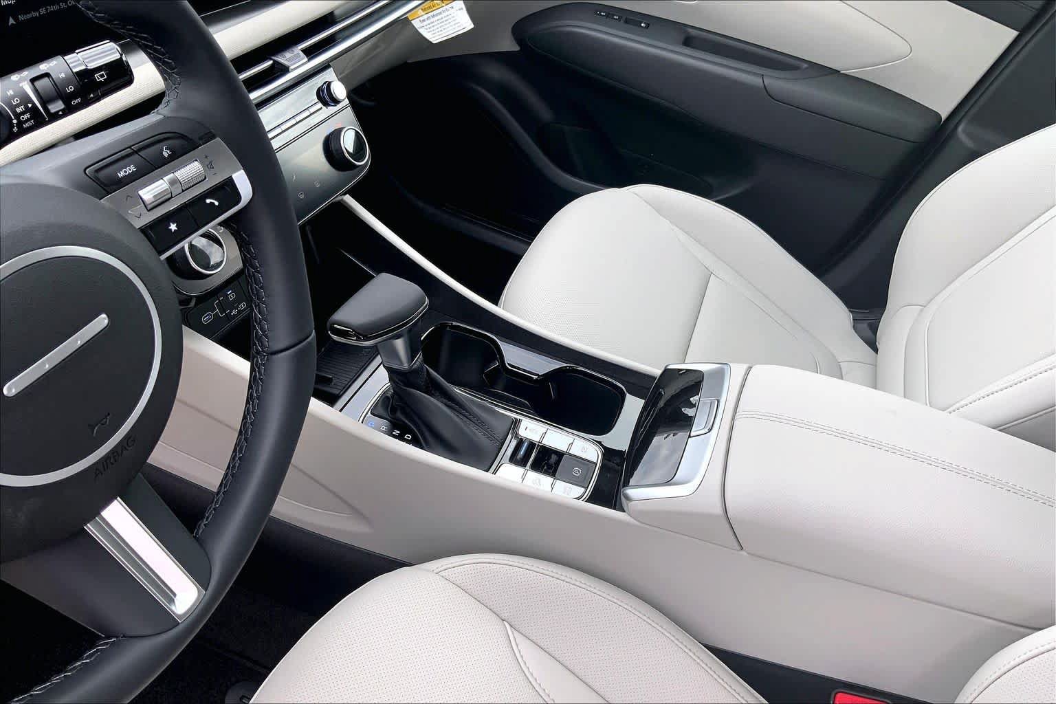 New 2026 Hyundai Tucson SEL FWD image 8