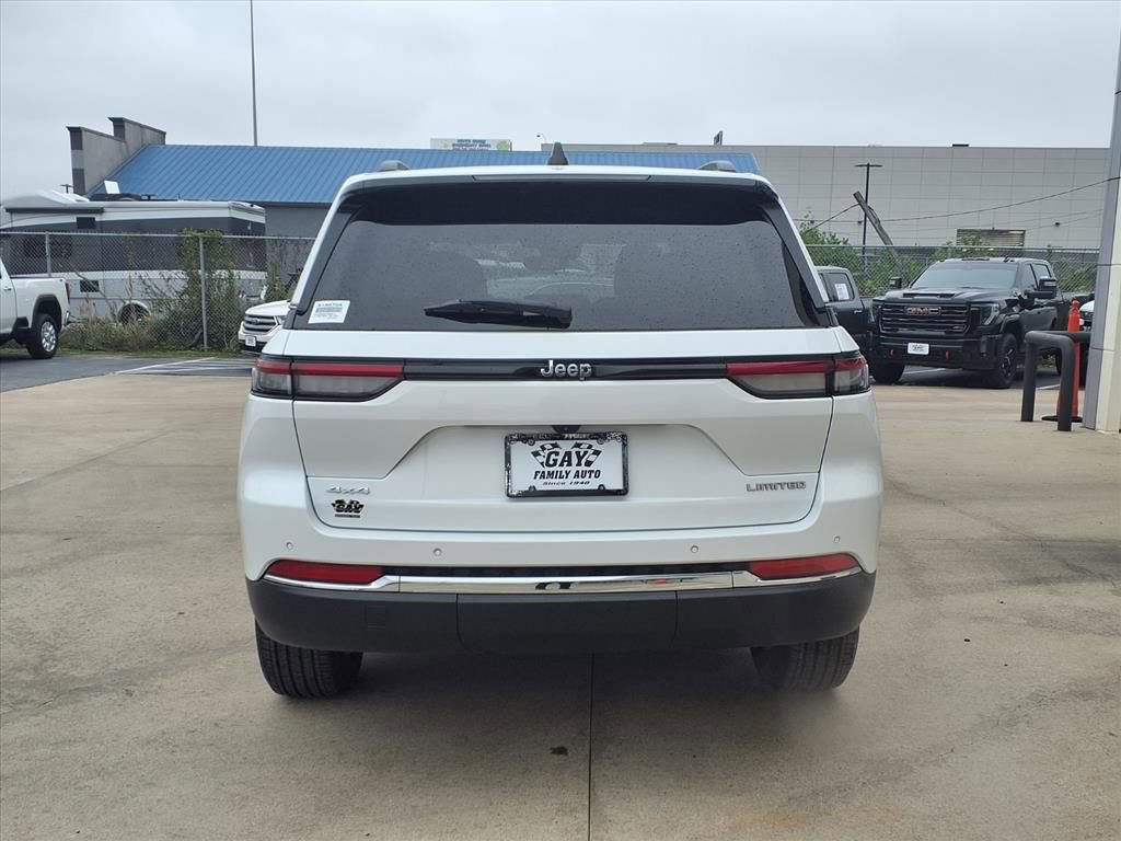 Used 2023 Jeep Grand Cherokee Limited image 18