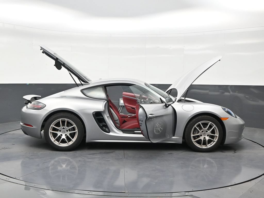 Used 2024 Porsche 718 Cayman RWD image 28