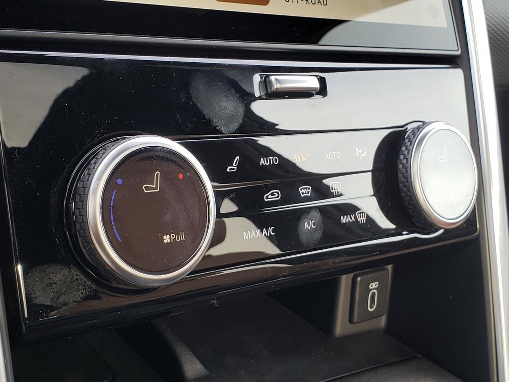 New 2026 Land Rover Discovery Limited Edition image 23