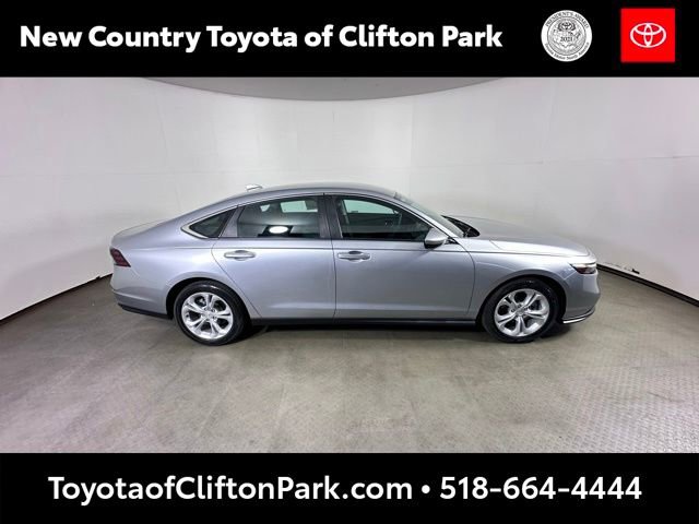 Used 2023 Honda Accord LX image 2