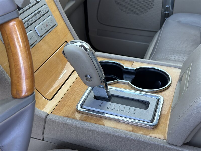 Used 2008 Lincoln Navigator 2WD image 23