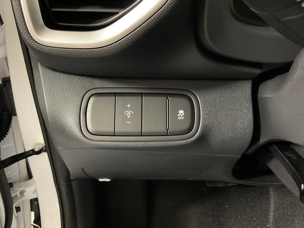New 2026 Hyundai Venue SEL FWD image 29