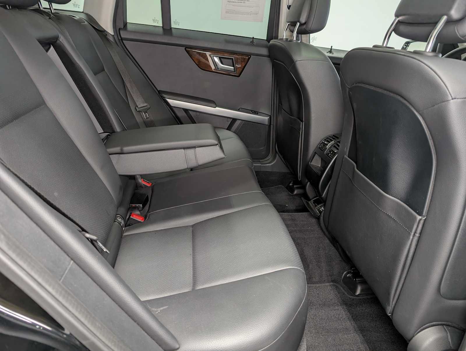 Used 2015 Mercedes-Benz GLK 350 4MATIC image 37