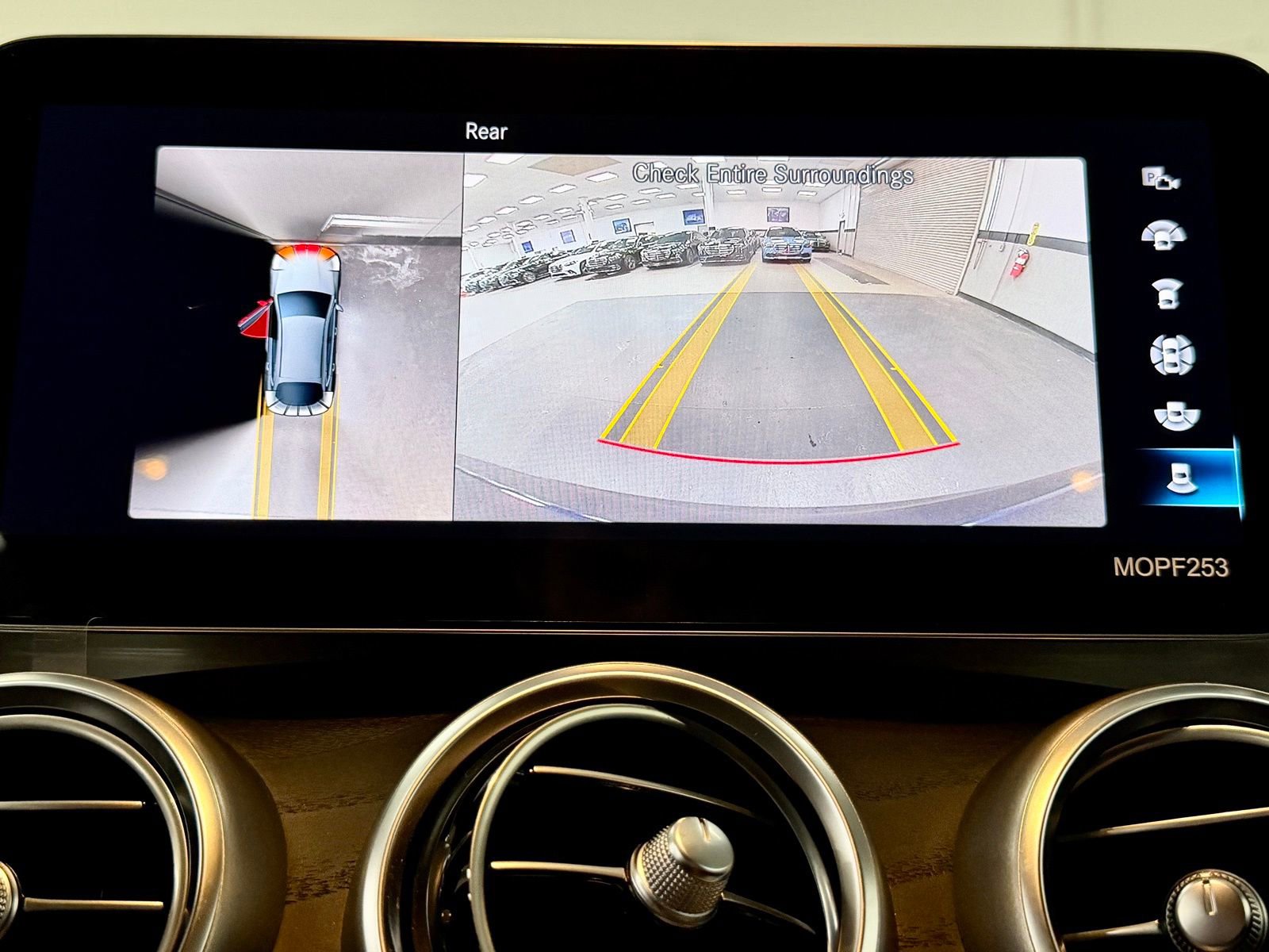 Used 2022 Mercedes-Benz GLC 300 4MATIC Coupe image 35