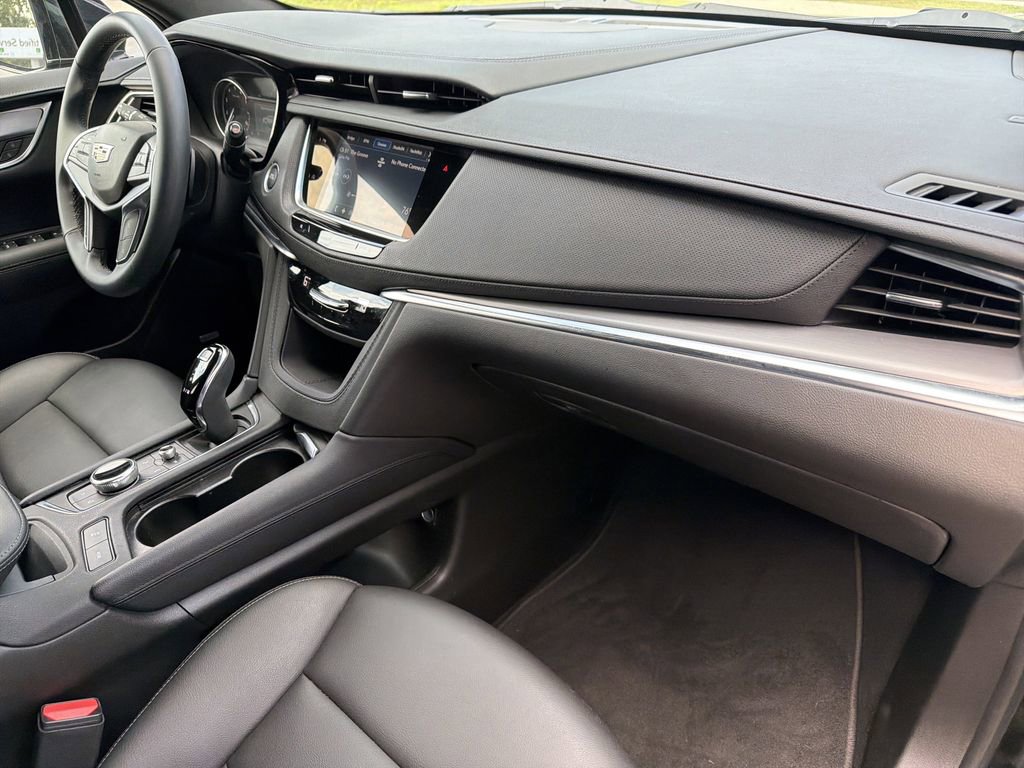 Certified 2024 Cadillac XT5 Luxury image 12