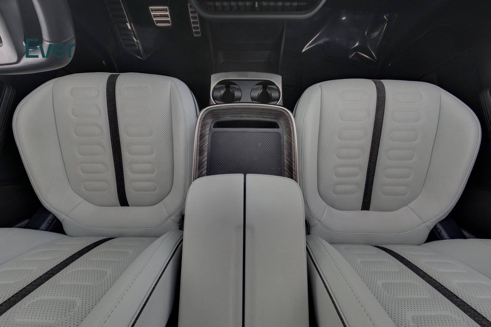 Used 2022 Rivian R1T Adventure AWD/4WD image 27