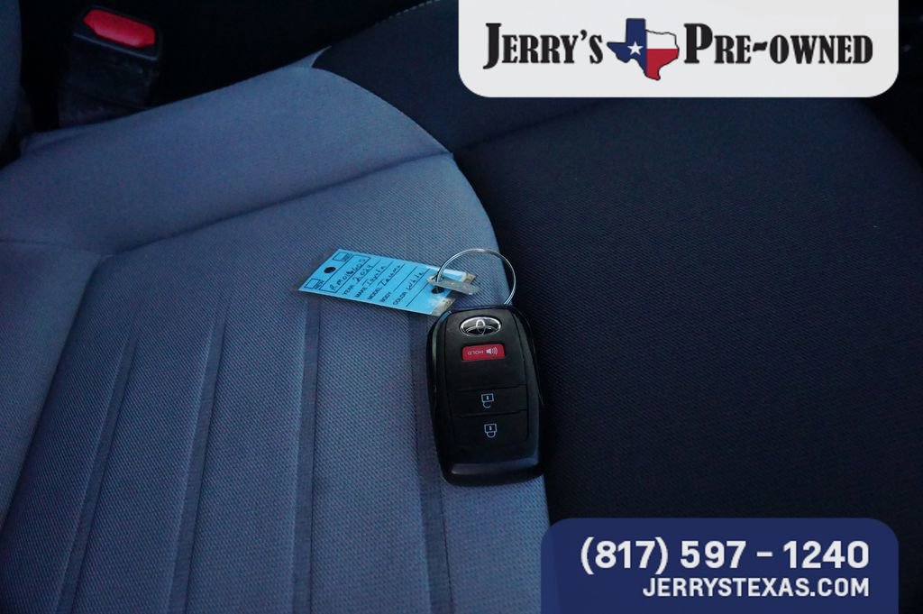 Used 2024 Toyota Tacoma TRD Off-Road image 26