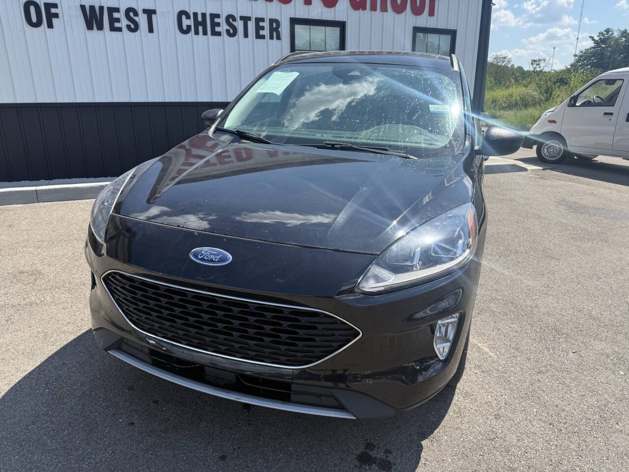 Used 2022 Ford Escape SEL w/ Technology Package AWD/4WD image 2