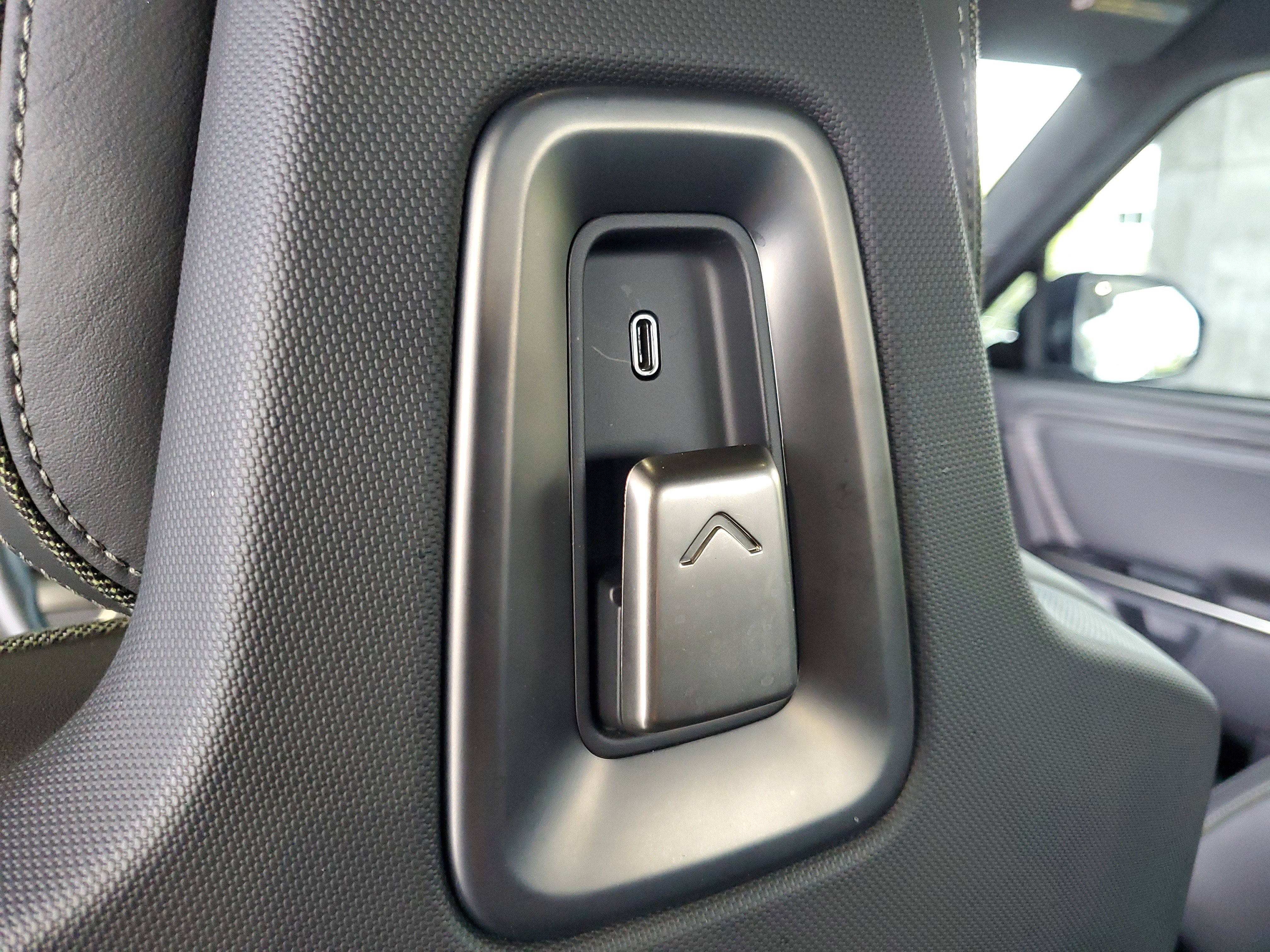 Used 2023 Rivian R1T Adventure image 12