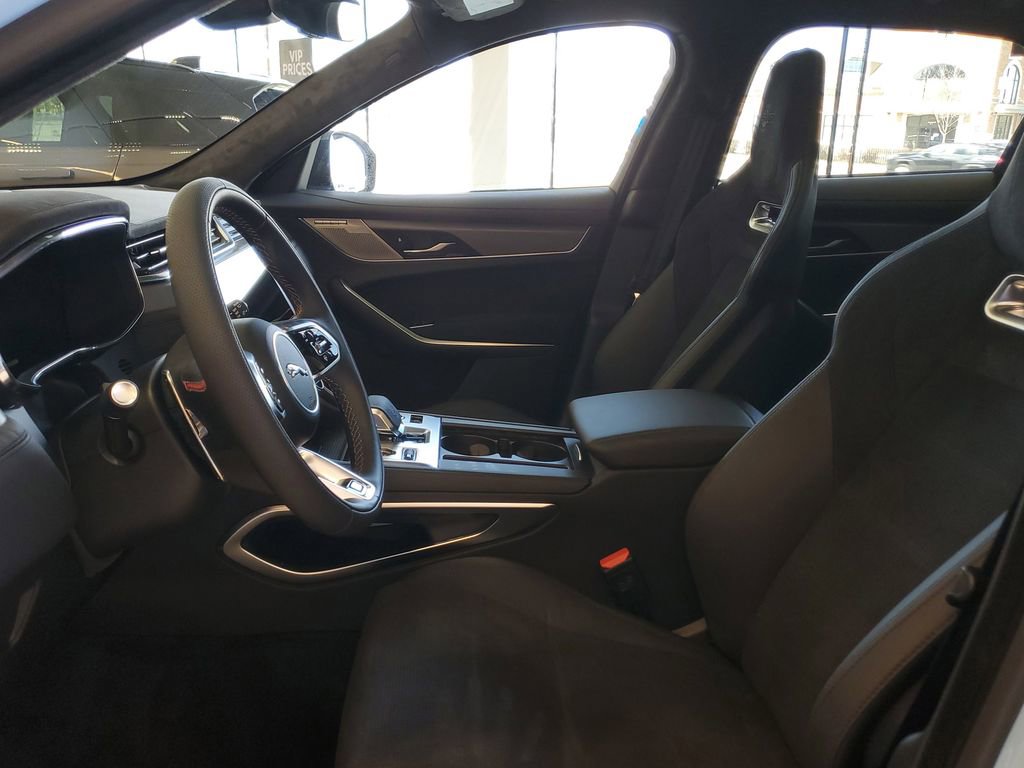 New 2026 Jaguar F-PACE SVR image 7