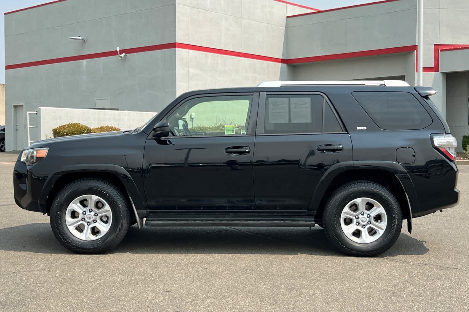 Used 2016 Toyota 4Runner SR5 RWD image 9