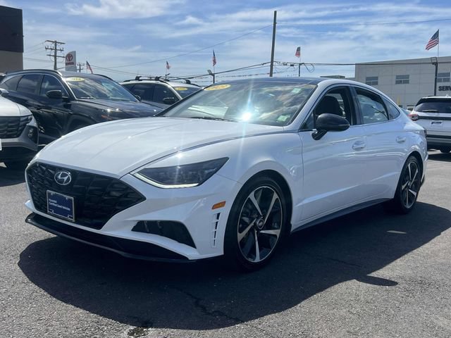 Used 2023 Hyundai Sonata SEL Plus FWD image 2