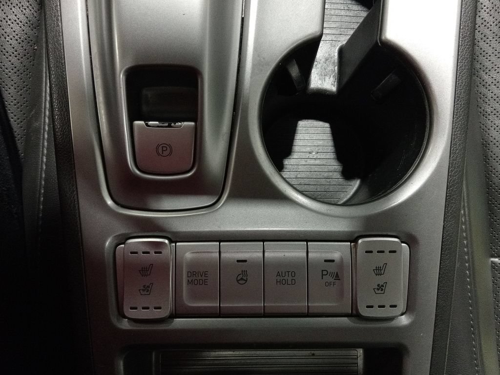 Used 2021 Hyundai Kona Ultimate FWD image 23