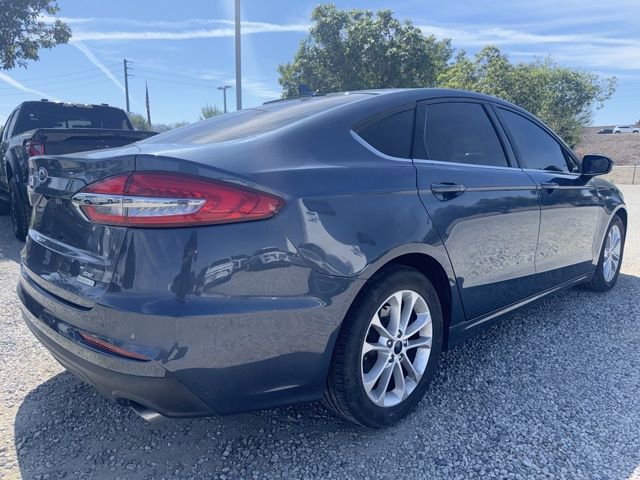 Used 2019 Ford Fusion SE image 3
