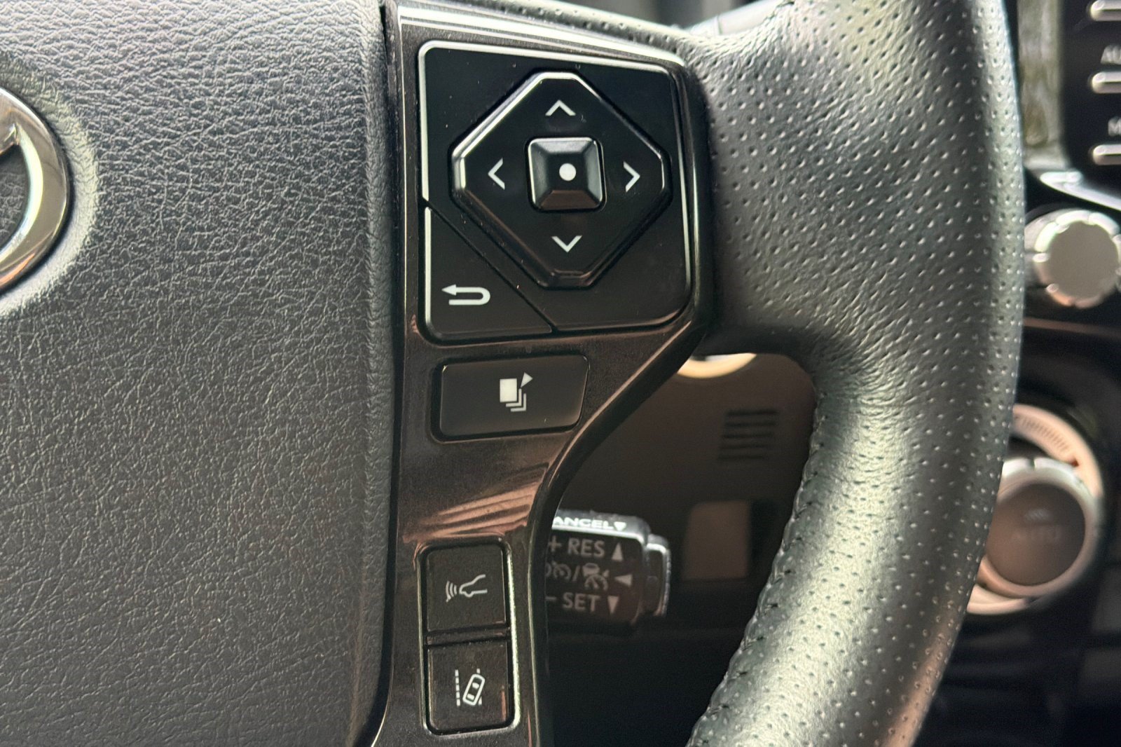 Used 2022 Toyota 4Runner TRD Pro AWD/4WD image 31