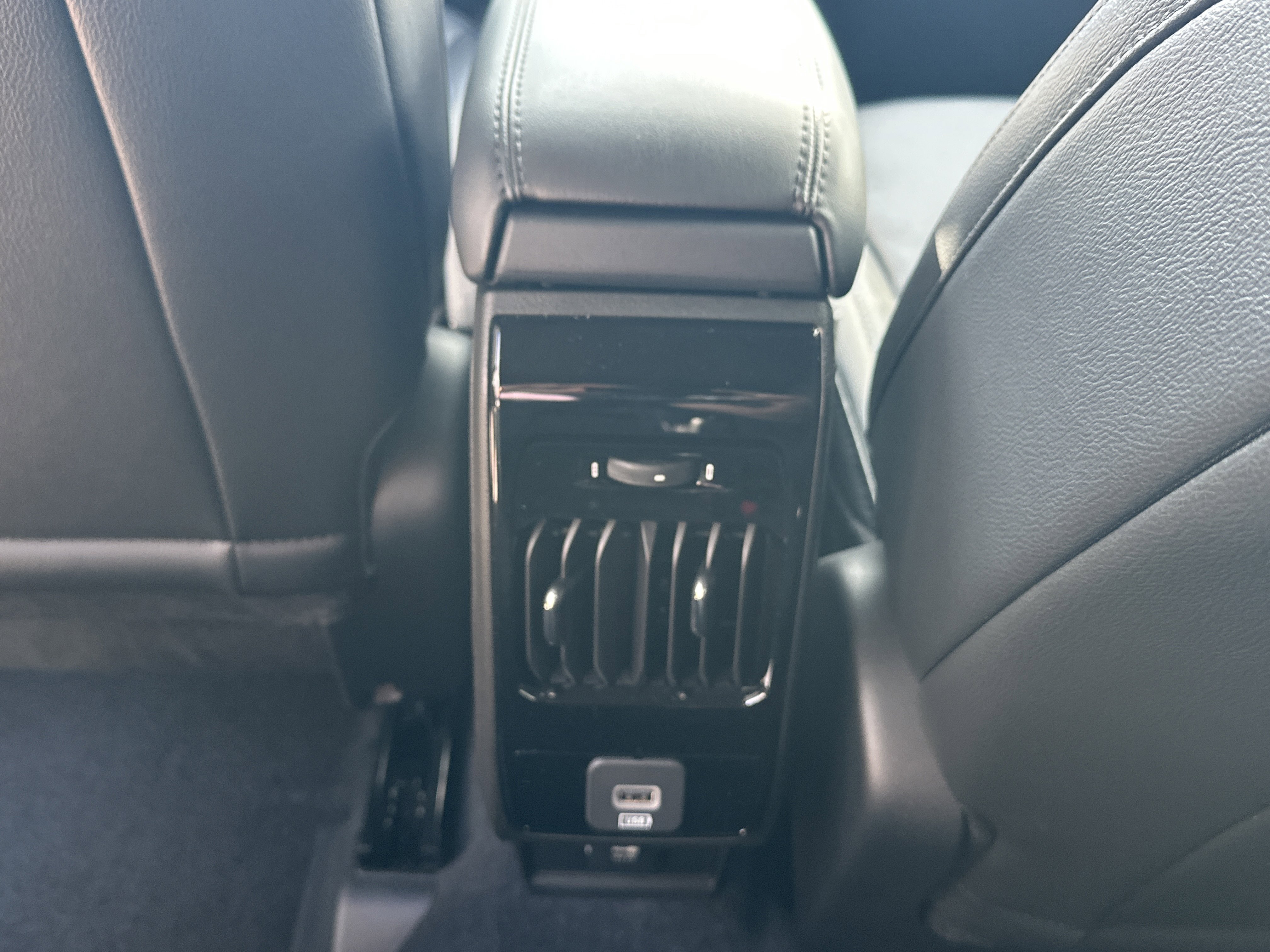 New 2026 Jeep Compass Latitude image 16