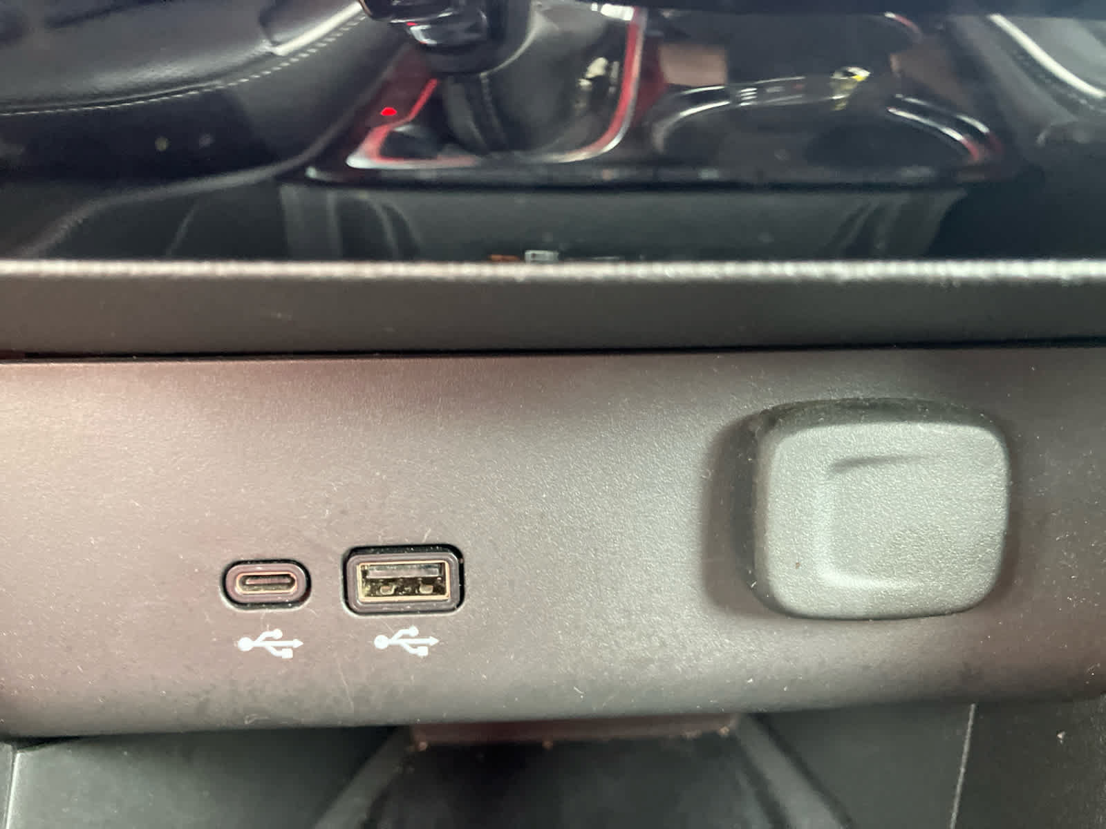 Used 2025 Buick Encore GX Avenir w/ Avenir Technology Package FWD image 27
