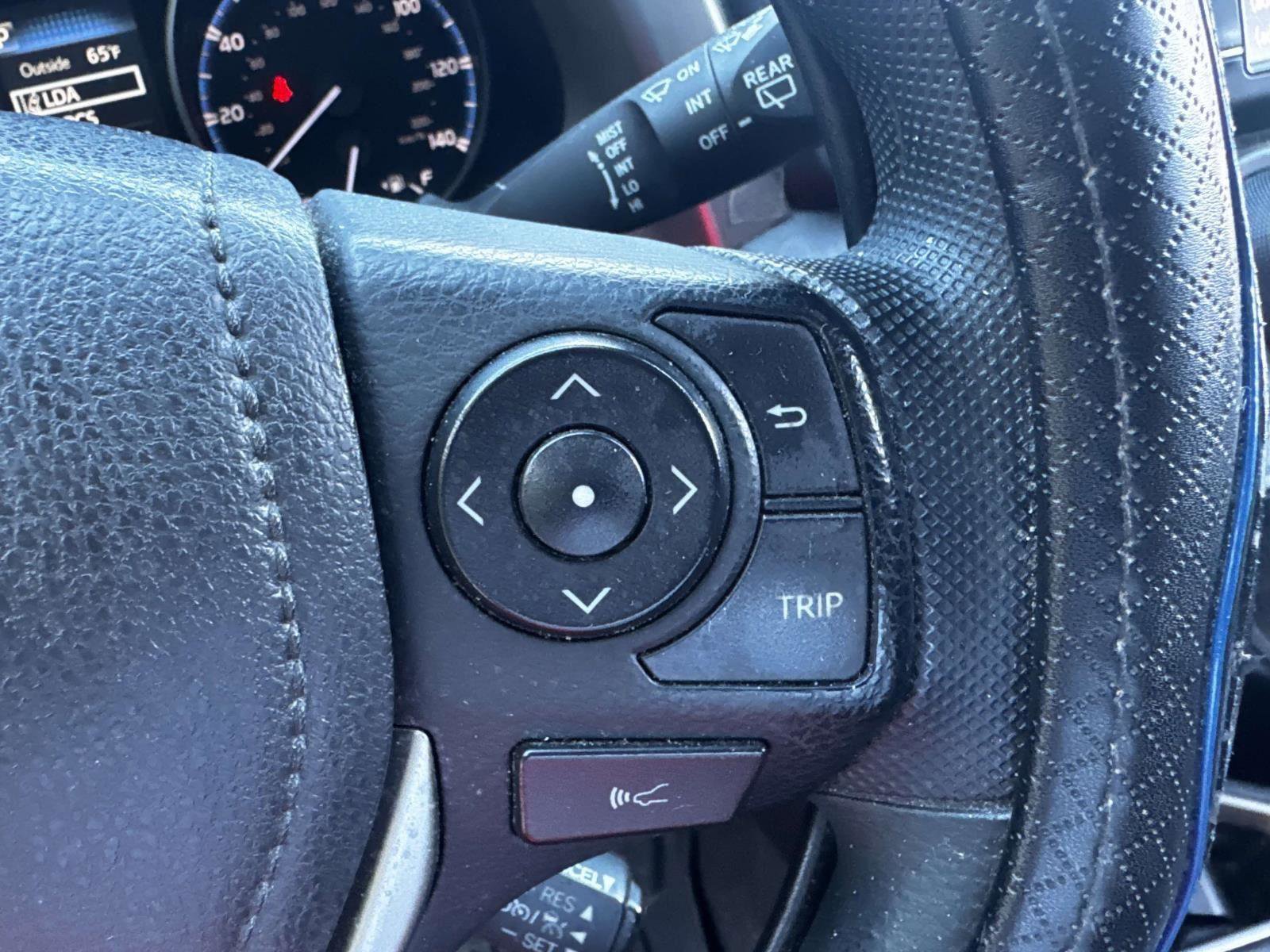 Used 2018 Toyota RAV4 LE w/ All Weather Liner Package AWD/4WD image 18