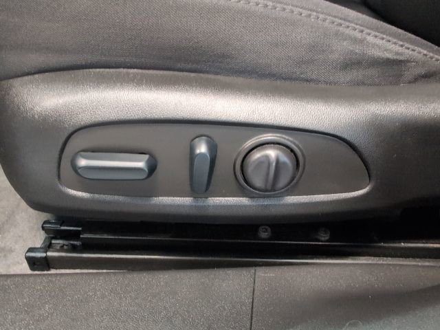 Used 2022 Chevrolet Malibu LT FWD image 13