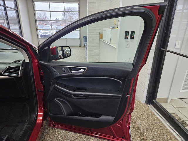 Used 2017 Ford Edge SEL w/ Equipment Group 201A image 14