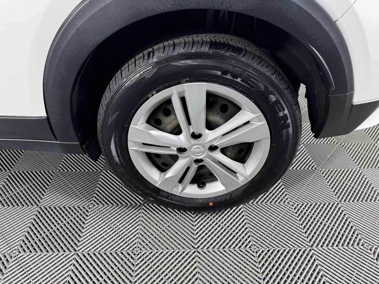 Used 2021 Nissan Kicks S image 30