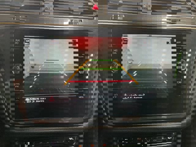 Used 2019 Volkswagen Tiguan SE w/ Panoramic Sunroof Package image 17