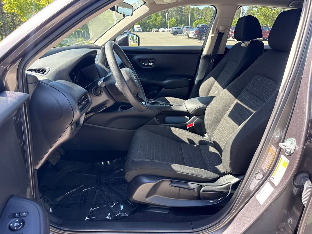 Certified 2024 Honda HR-V LX image 10