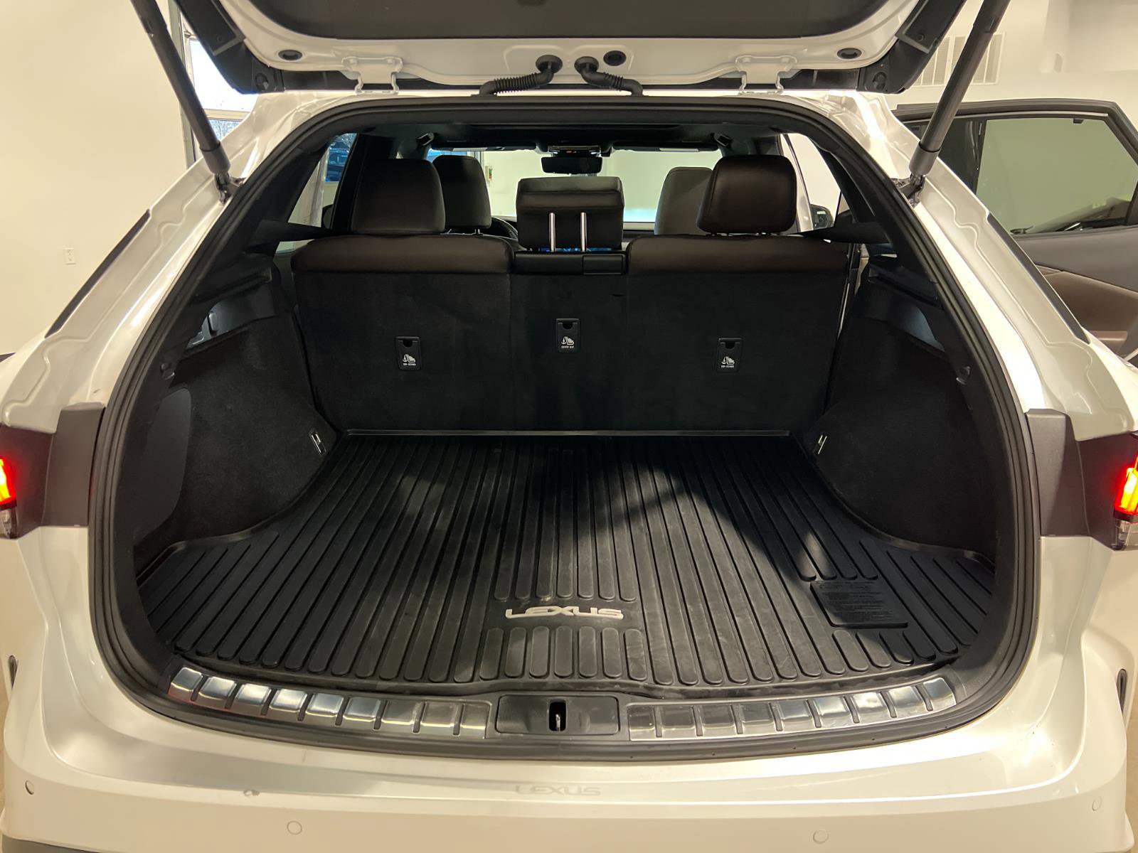 Used 2023 Lexus RX 350 AWD w/ Cold Area Package image 34