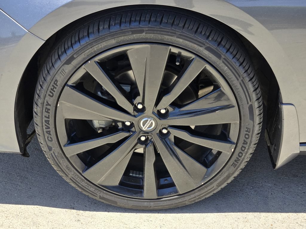 Used 2022 Nissan Altima 2.5 SR w/ Midnight Edition Package FWD image 8