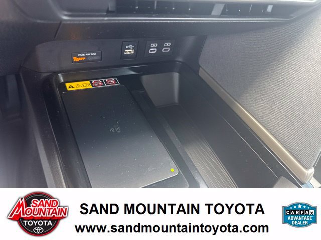 Used 2025 Toyota Camry LE FWD image 20