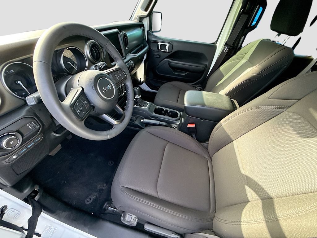 Used 2023 Jeep Wrangler Unlimited AWD/4WD image 27