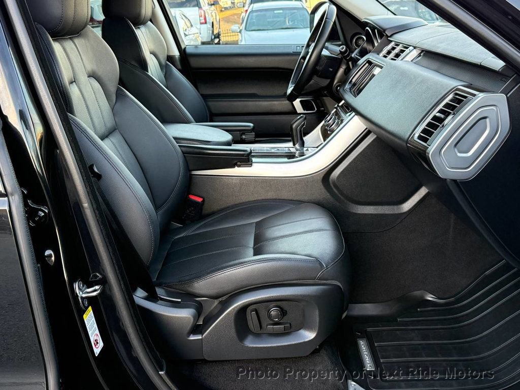 Used 2016 Land Rover Range Rover Sport SE image 10