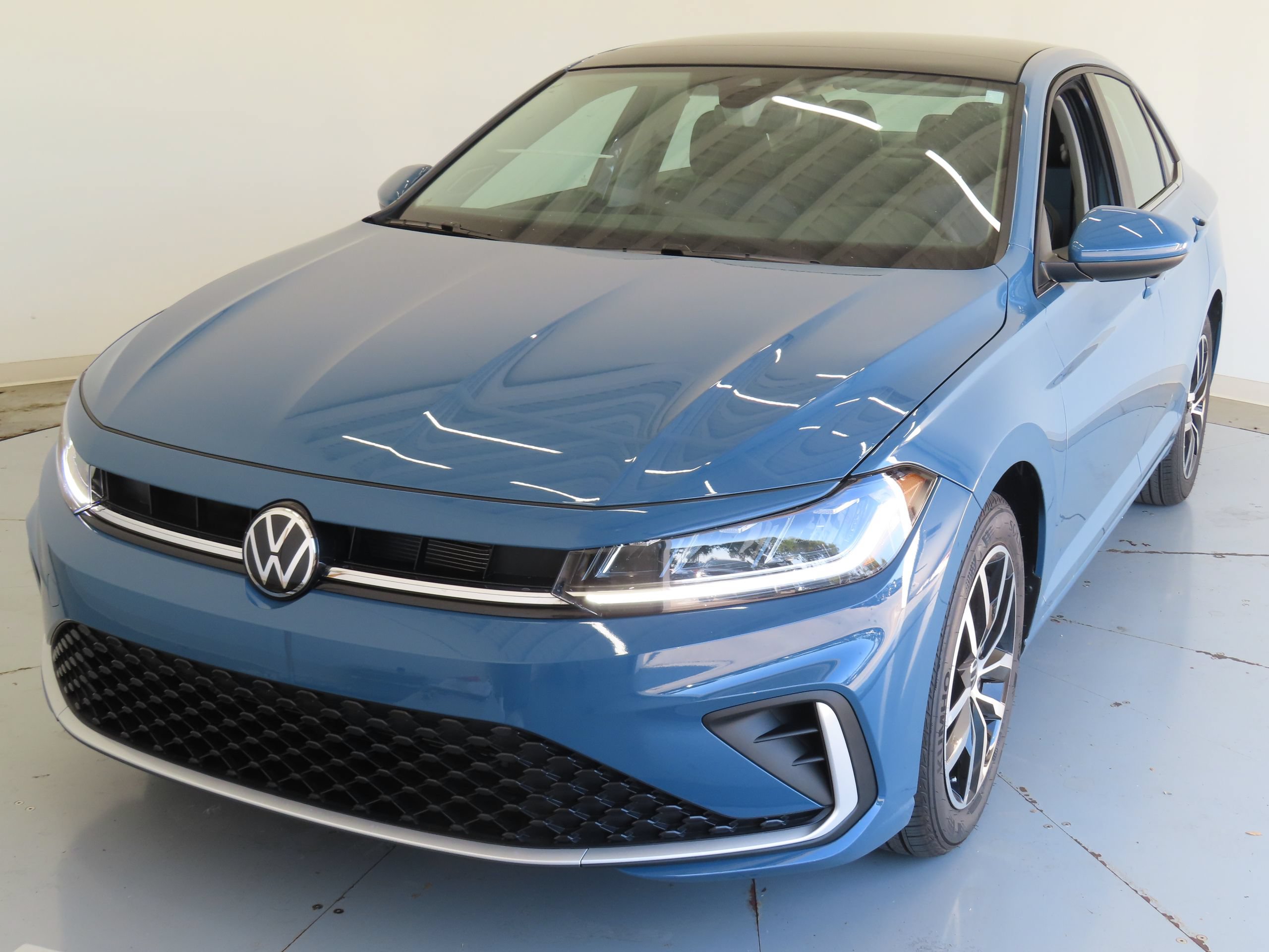 New 2026 Volkswagen Jetta SE FWD image 8