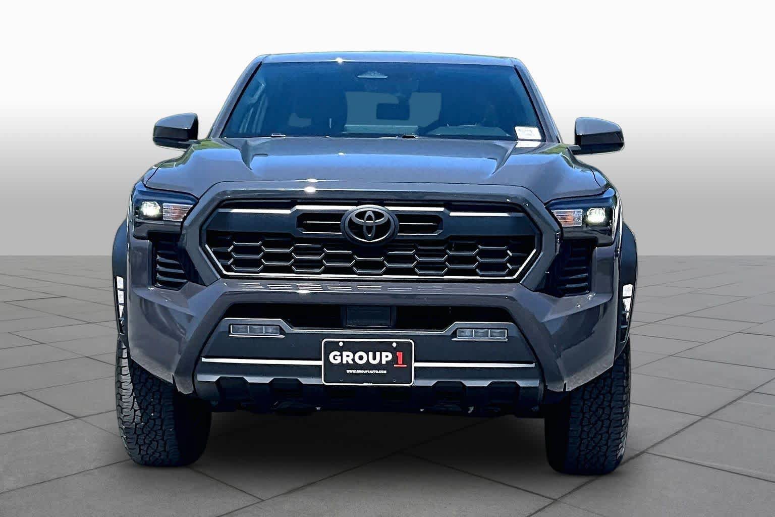 Used 2024 Toyota Tacoma TRD Off-Road AWD/4WD image 4