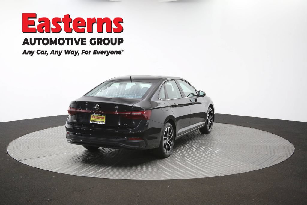 Used 2025 Volkswagen Jetta SE FWD image 40