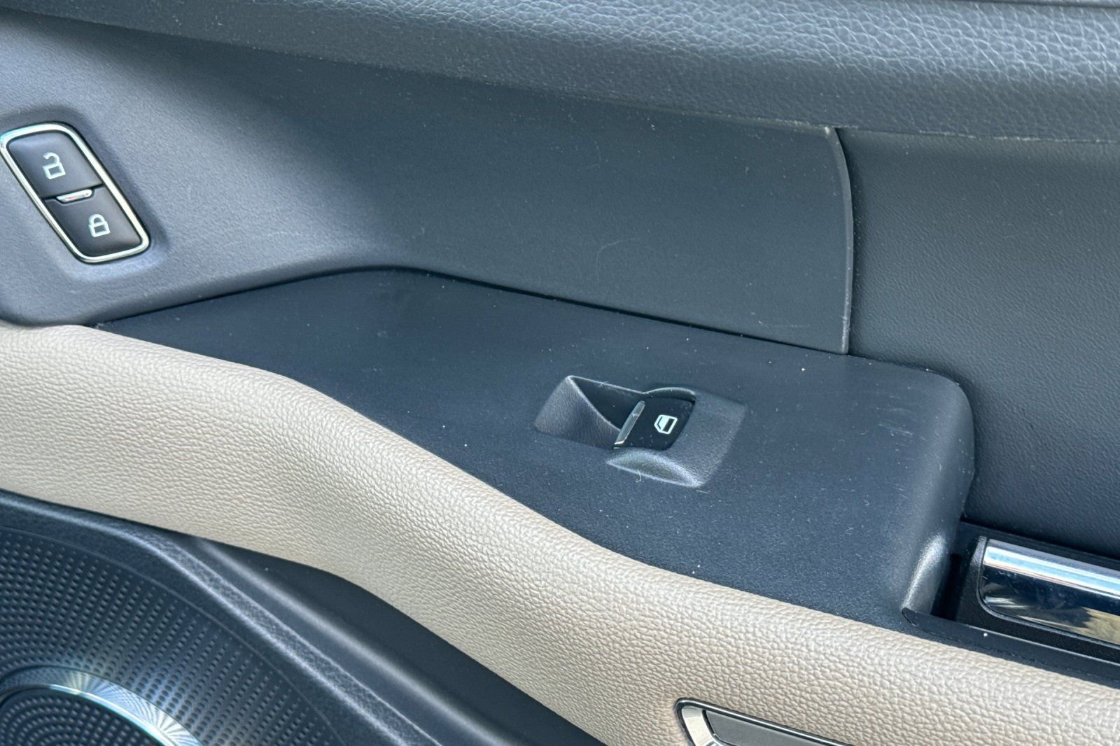 Used 2024 Ford Expedition Limited image 23