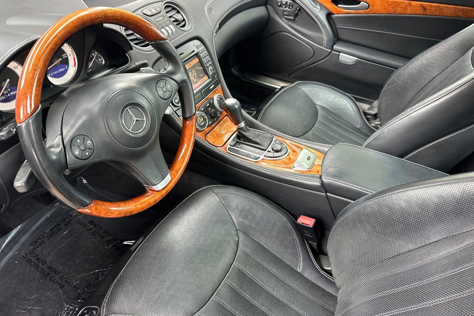 Used 2012 Mercedes-Benz SL 550 image 4