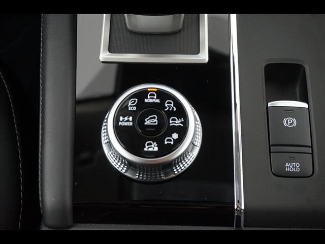 New 2025 Mitsubishi Outlander SE image 21