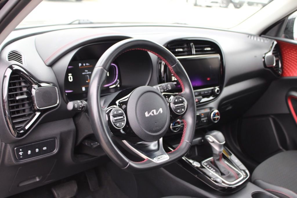 Used 2023 Kia Soul GT-Line w/ GT-Line Technology Package image 17