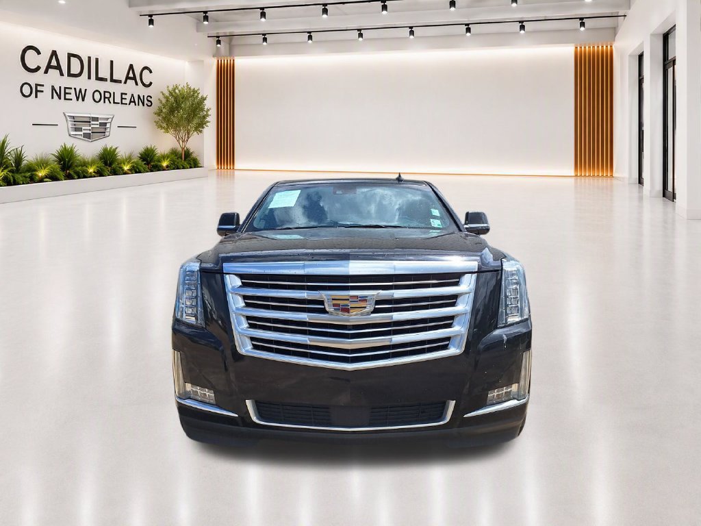 Used 2017 Cadillac Escalade Platinum AWD/4WD image 3
