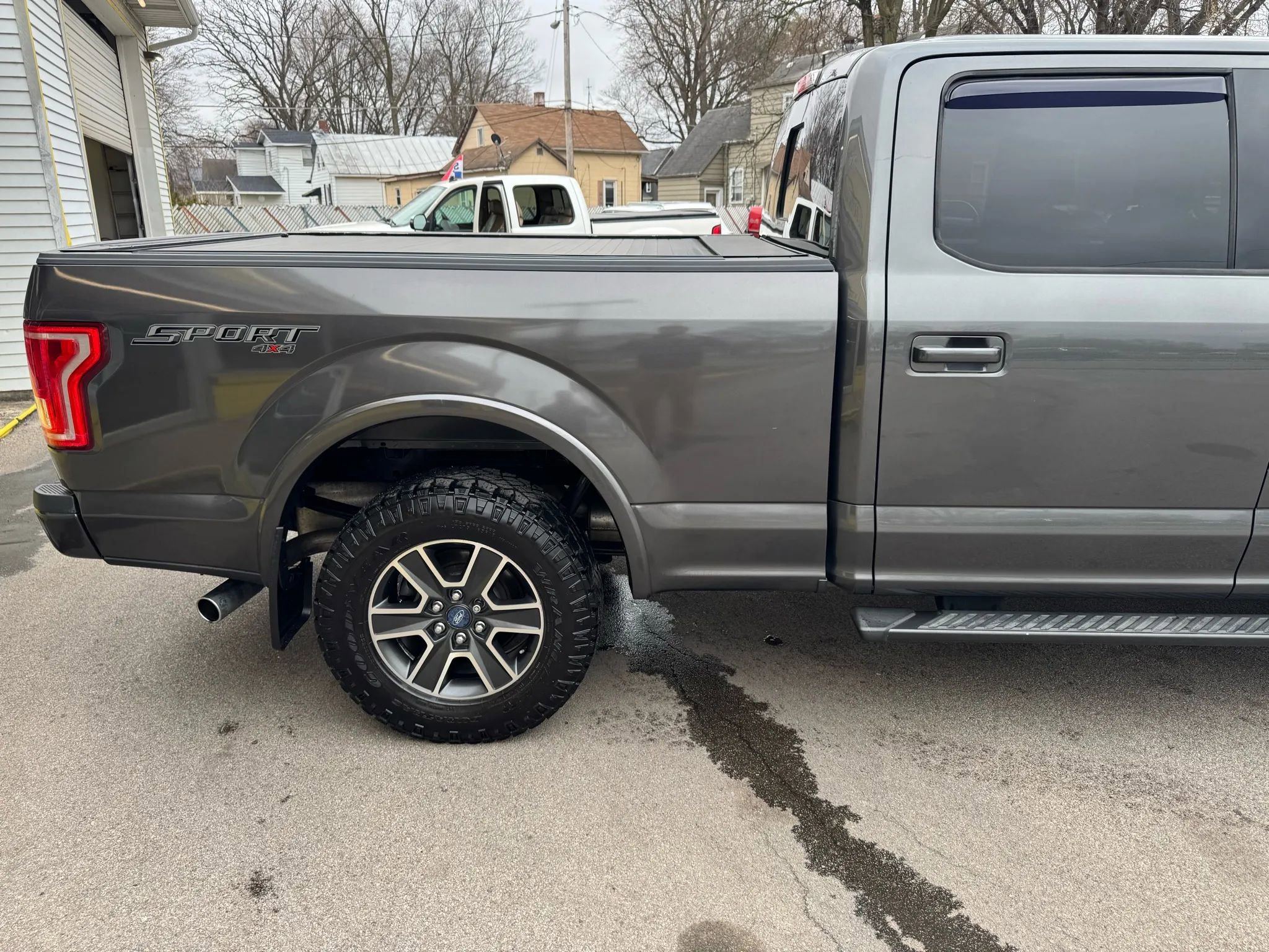 Used 2015 Ford F150 XLT w/ Equipment Group 301A Mid image 9