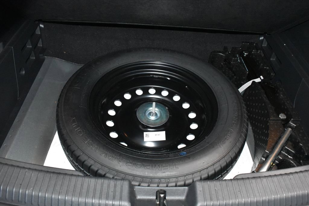 Used 2023 Volkswagen Atlas Cross Sport SE w/ Panoramic Sunroof Package image 32