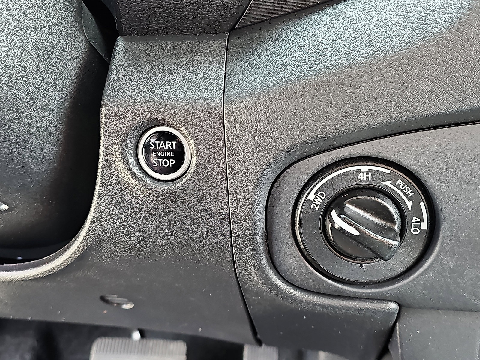 Certified 2024 Nissan Frontier SV image 24