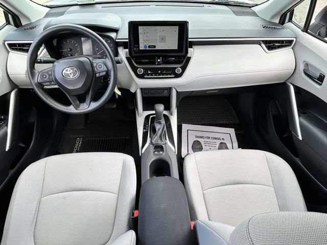 Used 2025 Toyota Corolla Cross L image 9