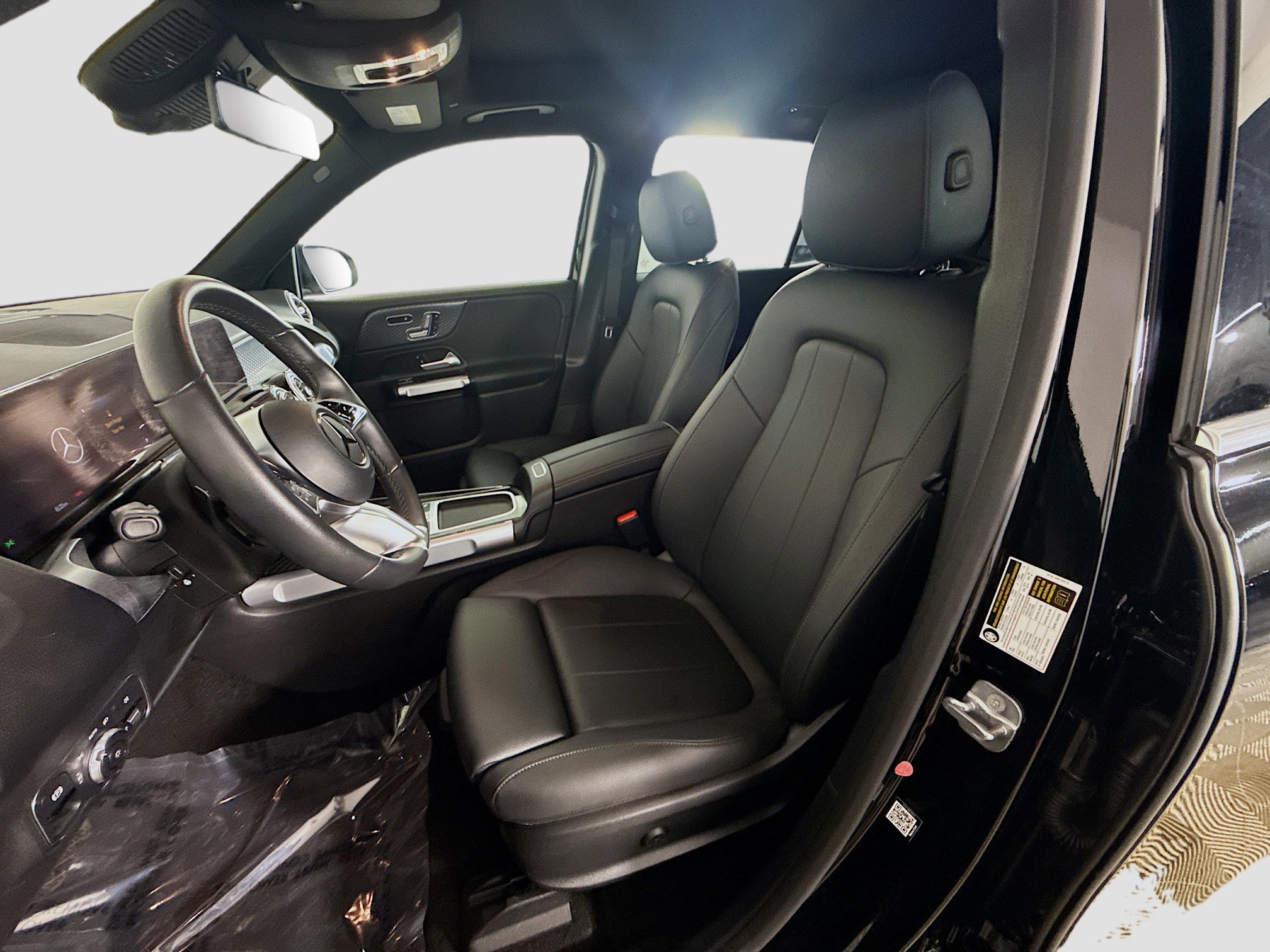 Used 2024 Mercedes-Benz EQB 300 4MATIC image 22
