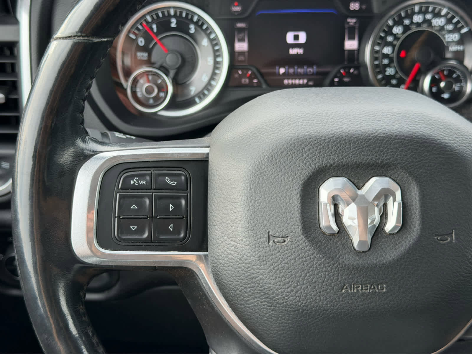 Used 2020 RAM 3500 Laramie image 13