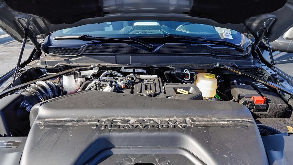 New 2026 RAM 2500 Limited AWD/4WD image 32