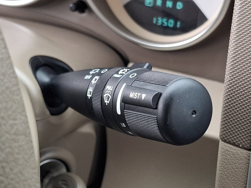 Used 2009 Dodge Caliber SE FWD image 22