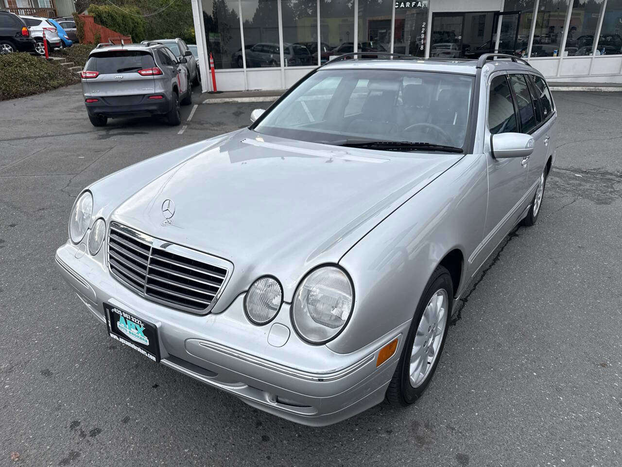 Used 2000 Mercedes-Benz E 320 4MATIC Wagon image 1